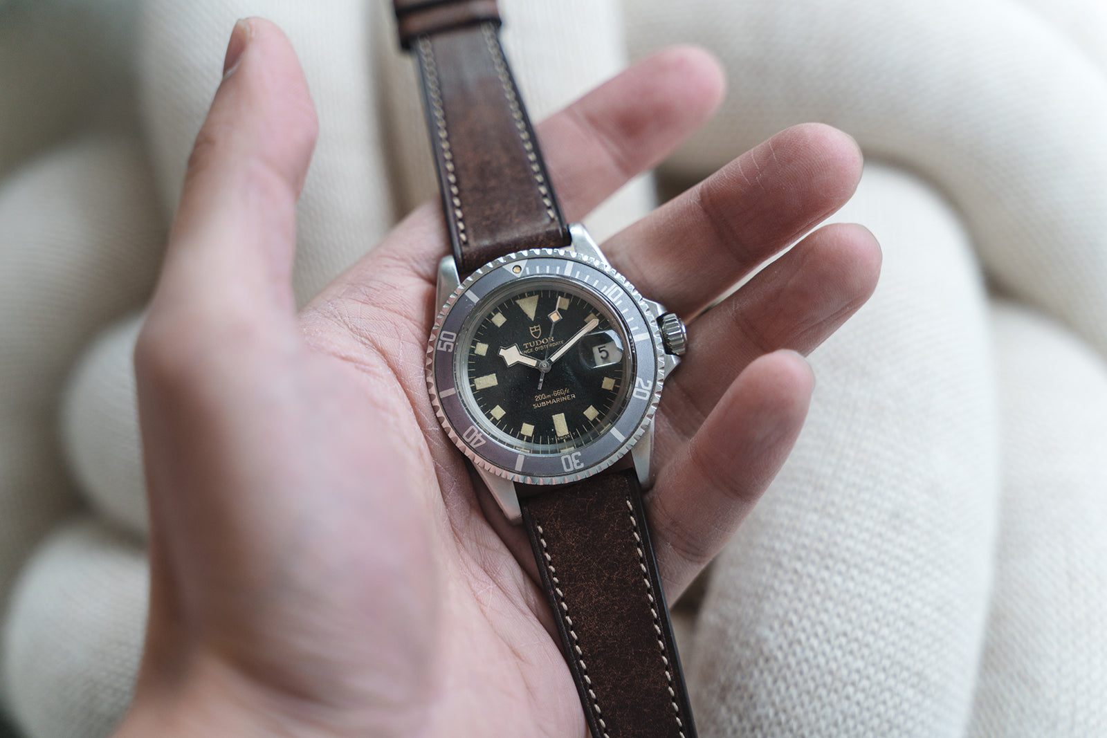 Handmade vs. Machine-Made Leather Watch Straps: Which is Right for You?